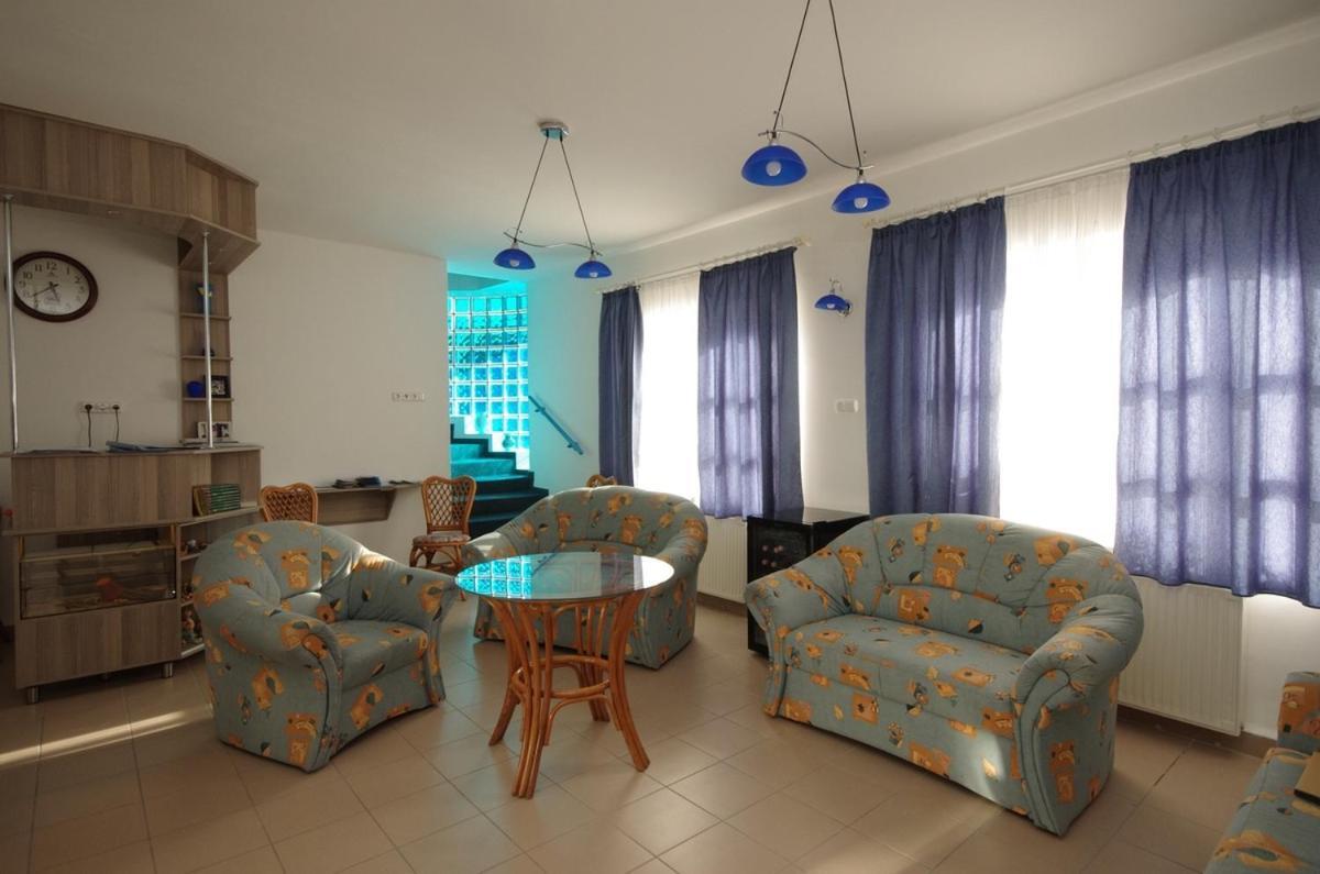 Hotel Csigaház panzió Gyula Esterno foto